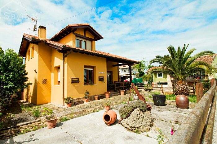Casa en venta en San Vicente de la Barquera, Cantabria de 5 habitaciones