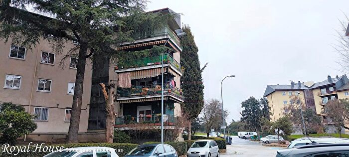 Casas en venta y pisos alquiler - 1