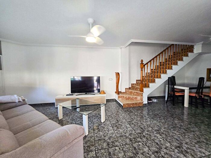 Casas en venta y pisos alquiler - 2
