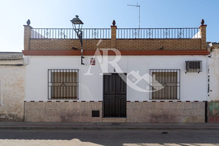 Casa en venta en Benacazón, Sevilla de 3 habitaciones