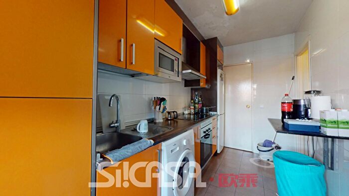 Casas en venta y pisos alquiler - 3