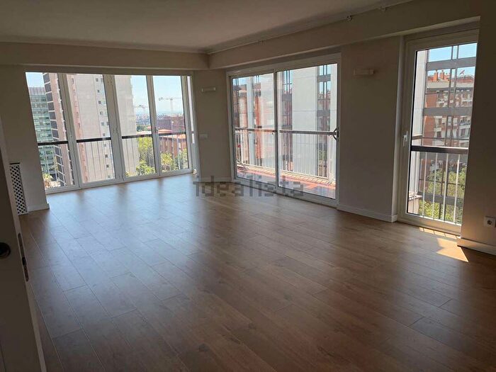 Casas en venta y pisos alquiler - 2