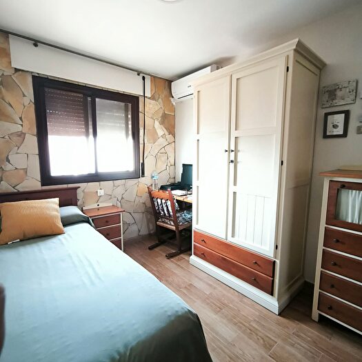 Casas en venta y pisos alquiler - 3