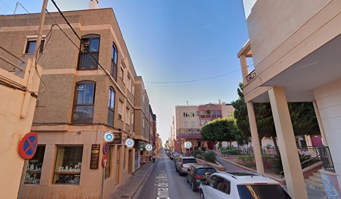 Piso en venta en El Ejido Ciudad, Ejido Sur de 4 habitaciones