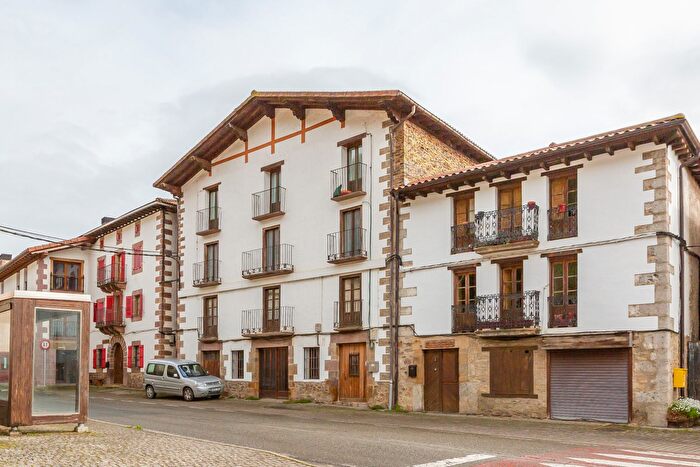 Casas en venta y pisos alquiler - 1