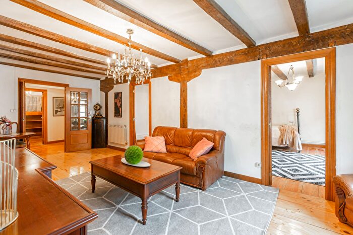 Casas en venta y pisos alquiler - 2