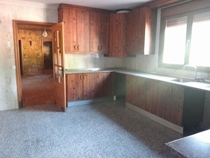 Casas en venta y pisos alquiler - 3