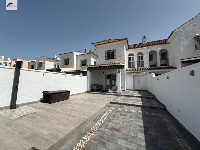Casa en alquiler en Vistahermosa Fuentebravía, Vistahermosa de 4 habitaciones