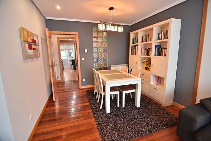 Casas en venta y pisos alquiler - 3