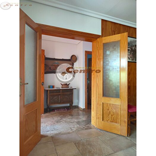 Casas en venta y pisos alquiler - 3