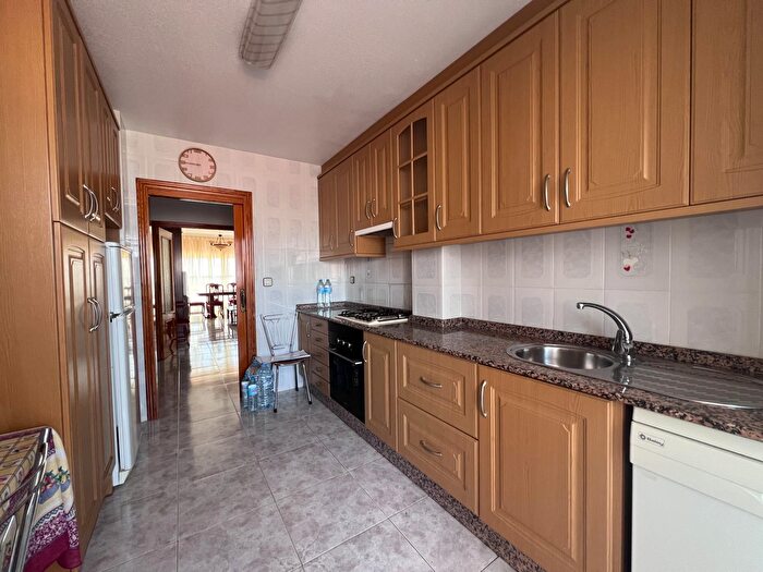 Casas en venta y pisos alquiler - 2