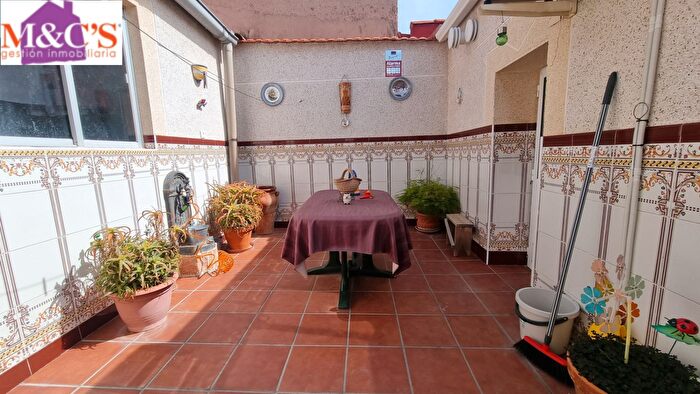Casas en venta y pisos alquiler - 1