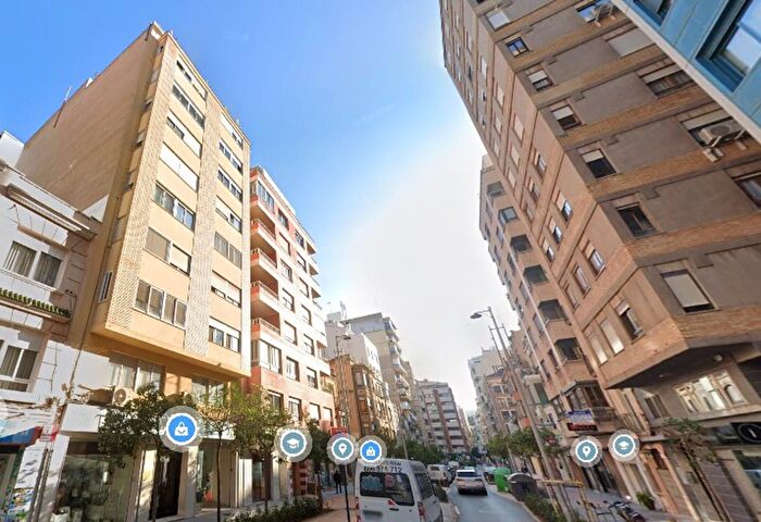 Casas en venta y pisos alquiler - 2