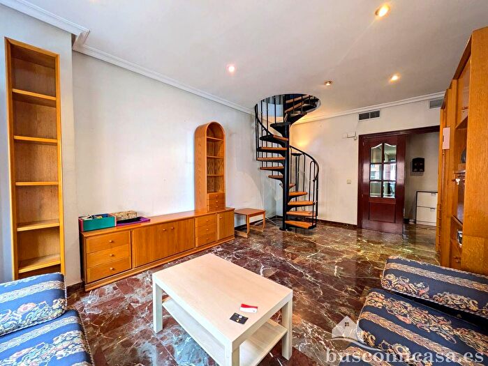 Casas en venta y pisos alquiler - 1