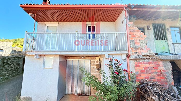 Casa en venta en San Rosendo, Ourense Capital de 2 habitaciones