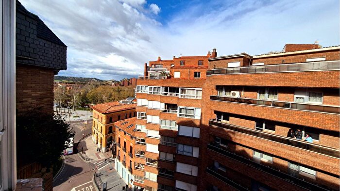 Casas en venta y pisos alquiler - 2