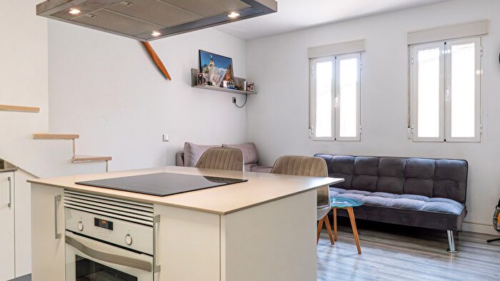 Casas en venta y pisos alquiler - 3