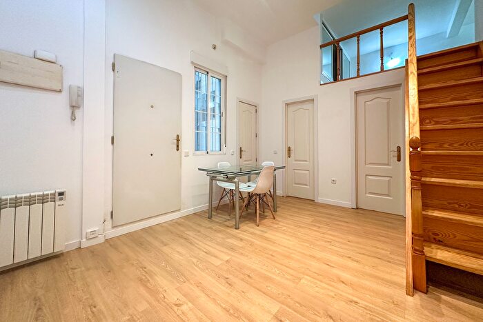 Casas en venta y pisos alquiler - 3
