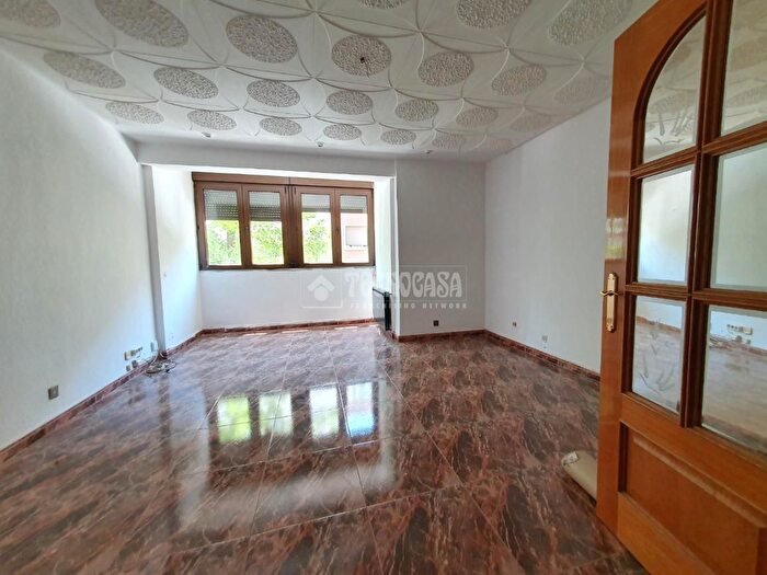 Casas en venta y pisos alquiler - 2