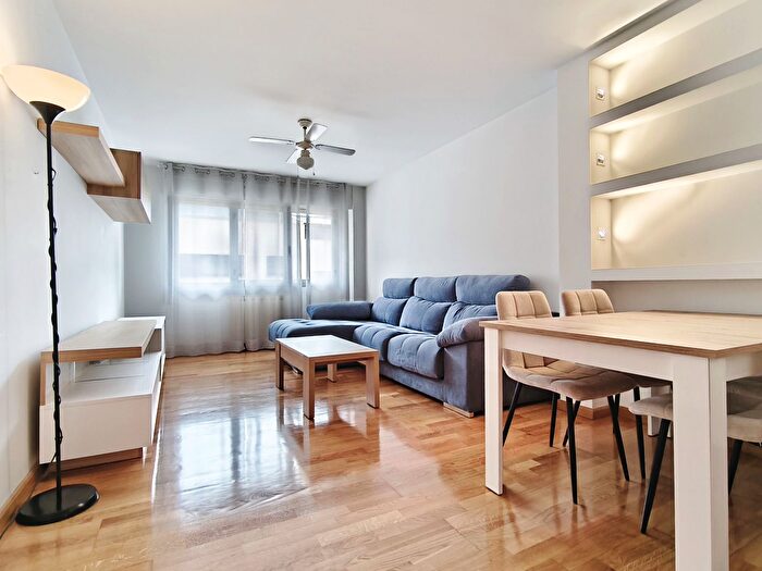 Casas en venta y pisos alquiler - 1
