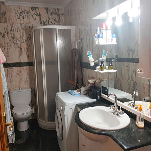 Casas en venta y pisos alquiler - 3