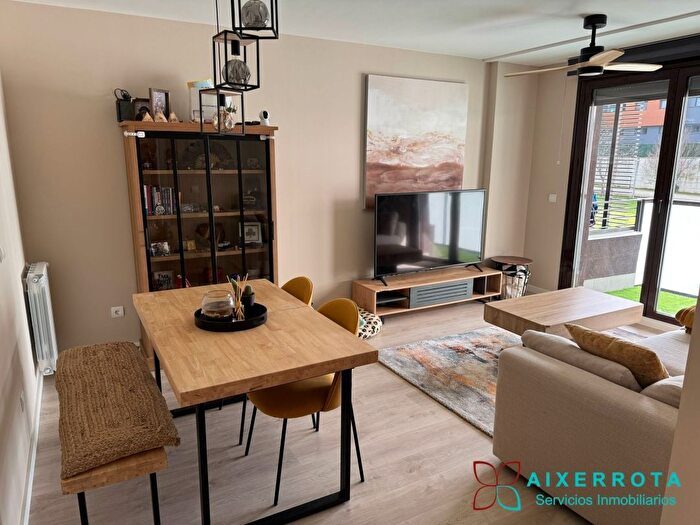 Casas en venta y pisos alquiler - 1