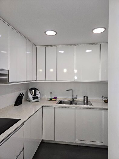 Casas en venta y pisos alquiler - 2