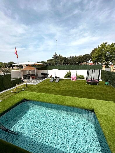 Casas en venta y pisos alquiler - 1
