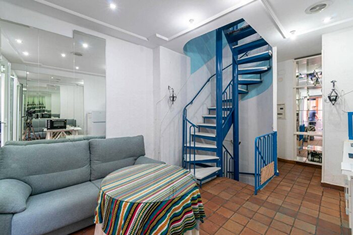 Casas en venta y pisos alquiler - 3