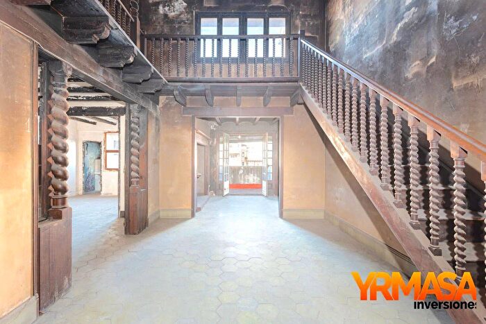 Casas en venta y pisos alquiler - 3