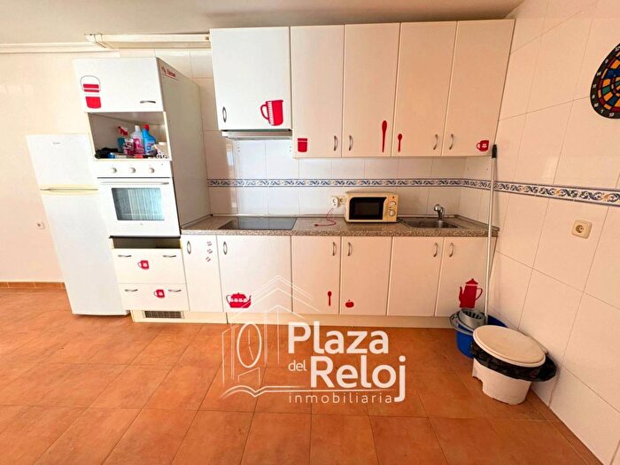 Casas en venta y pisos alquiler - 3