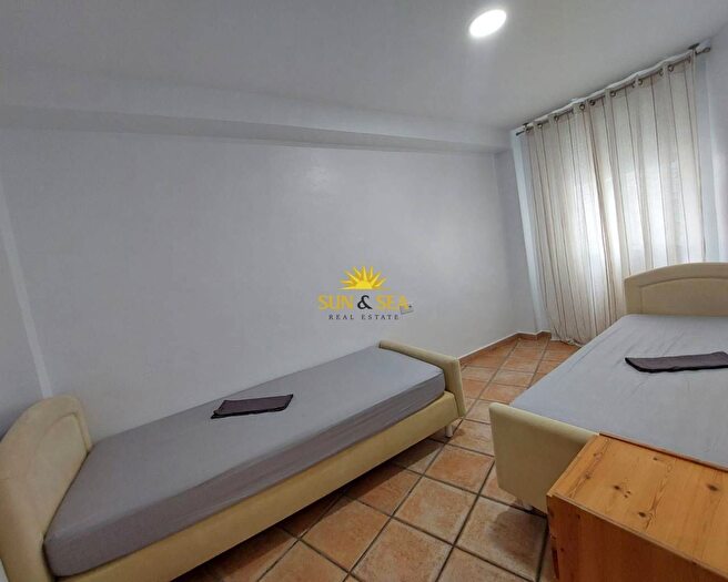 Casas en venta y pisos alquiler - 3