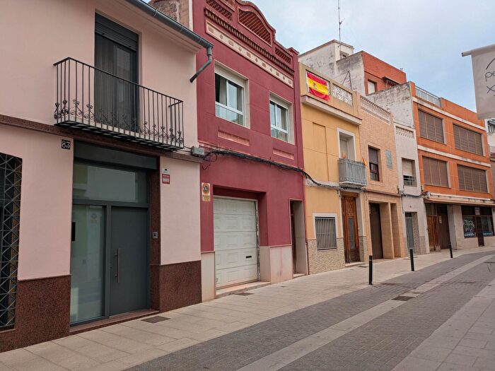 Casas en venta y pisos alquiler - 1