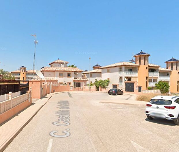 Casas en venta y pisos alquiler - 2