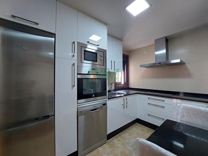 Casas en venta y pisos alquiler - 2