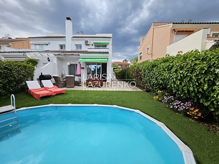 Casas en venta y pisos alquiler - 1