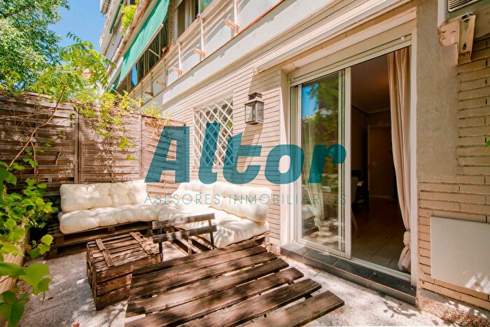 Casas en venta y pisos alquiler - 1