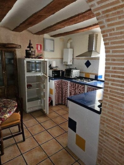 Casas en venta y pisos alquiler - 3