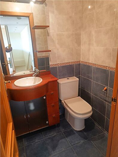 Casas en venta y pisos alquiler - 2