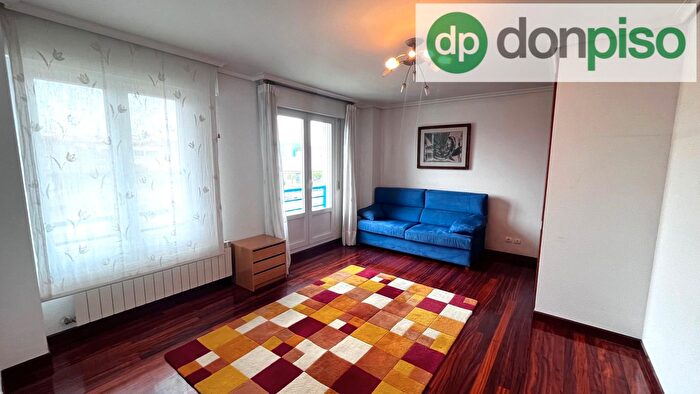 Casas en venta y pisos alquiler - 2