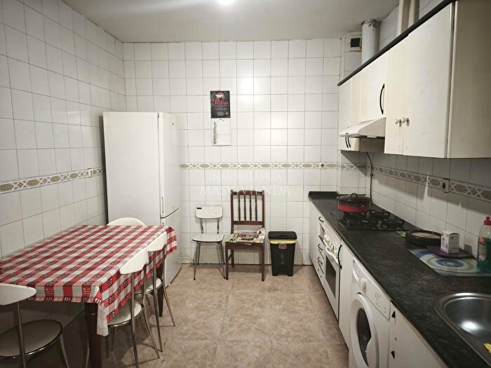 Casas en venta y pisos alquiler - 2