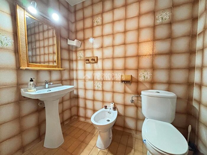 Casas en venta y pisos alquiler - 3
