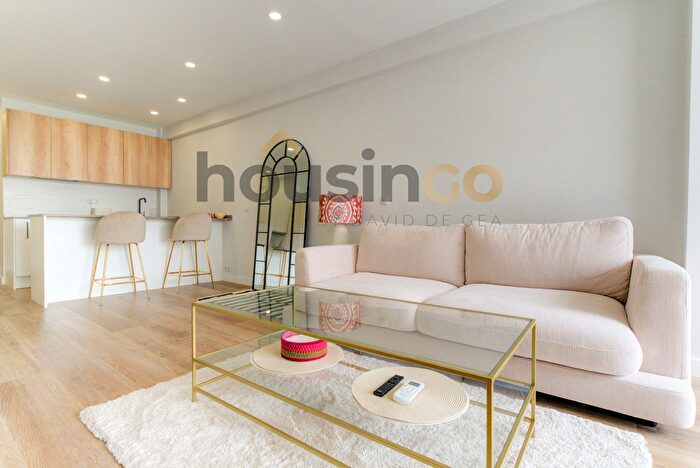 Casas en venta y pisos alquiler - 1