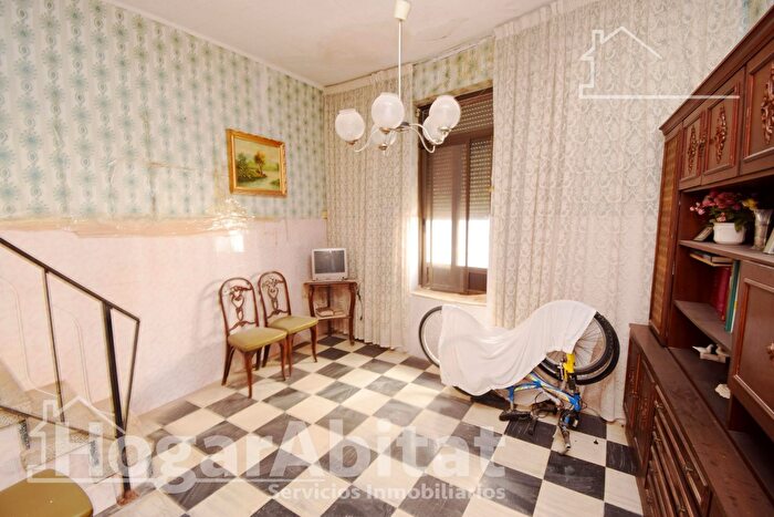 Casas en venta y pisos alquiler - 2