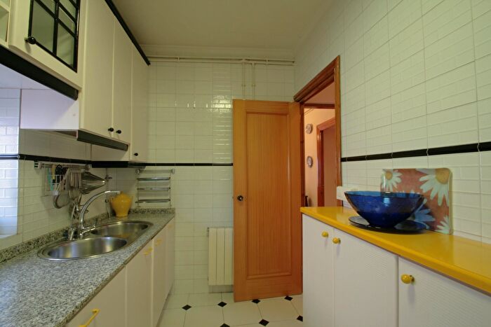 Casas en venta y pisos alquiler - 2