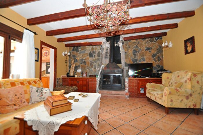 Casa en venta en Monóvar Monòver, Alicante de 4 habitaciones