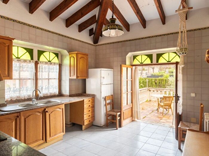 Casas en venta y pisos alquiler - 3