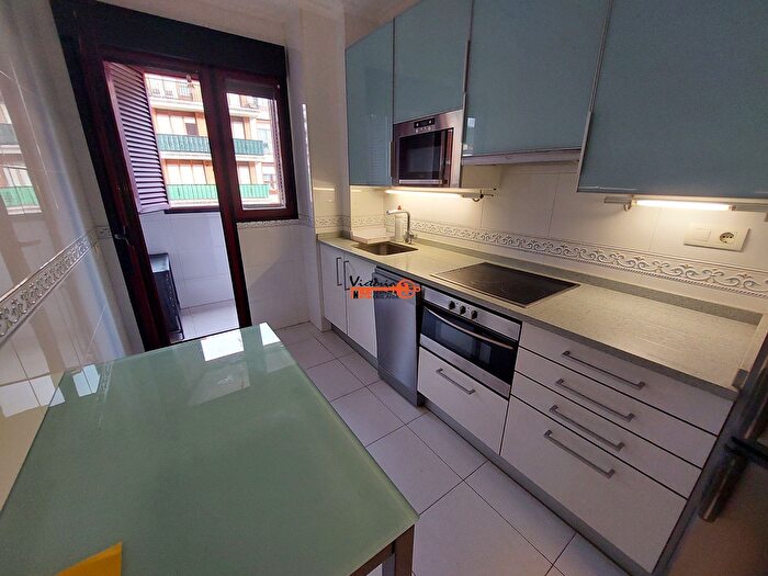 Casas en venta y pisos alquiler - 2
