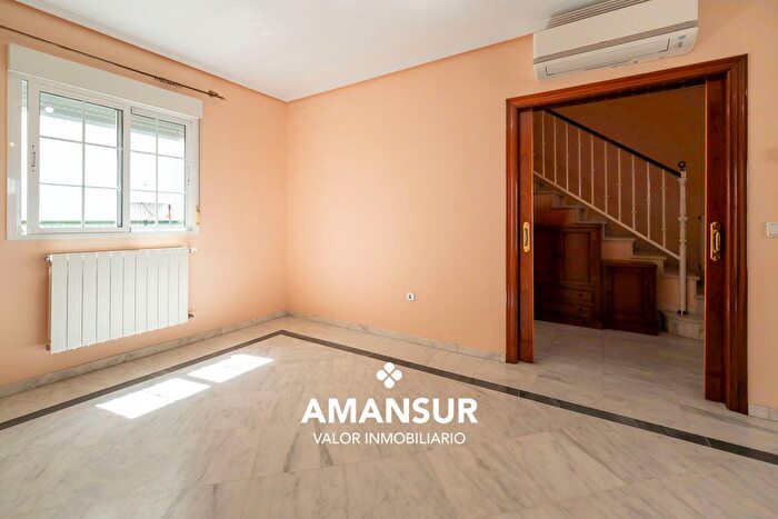 Casas en venta y pisos alquiler - 3