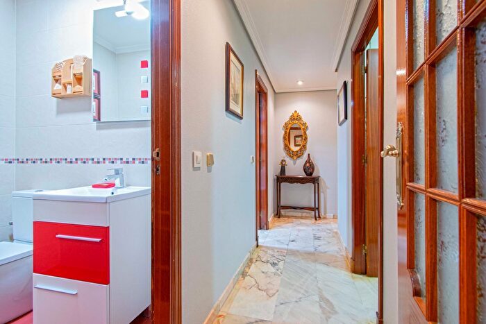 Casas en venta y pisos alquiler - 2
